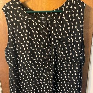 Tear Drop Black and White Blouse!